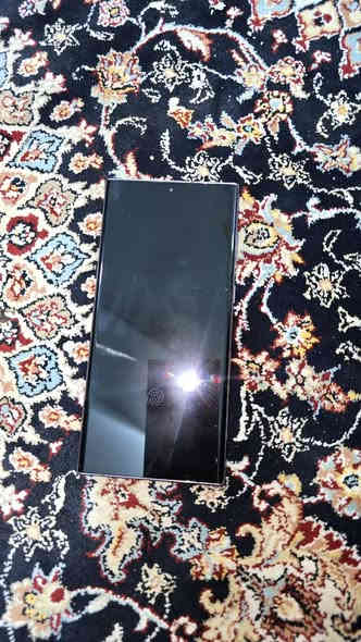 سلام عليكم S22 الترا دبل سيمكارت الجهاز حلو بيه بس هاي الصدعه الورا السعر 550 
*********** ميسان
