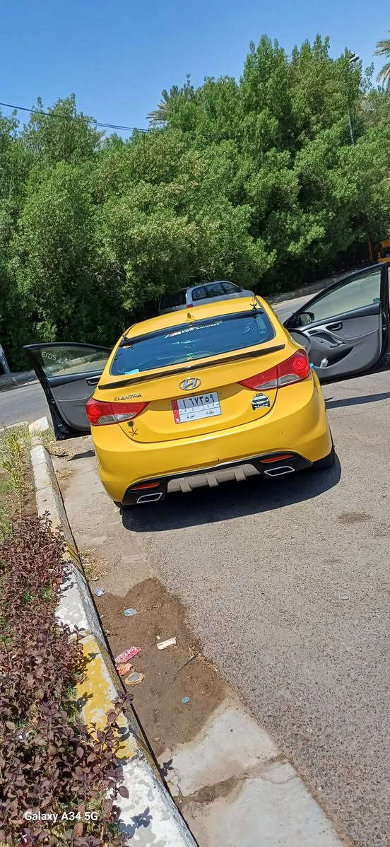 السلام عليكم النترا موديل ١٢ للبيع حادثها خفيف جاملغ يمين بجم كبس بلاد السيارة جاهزةًحداديةً تبريد كير مكفولة فقط المحرك بيه تبخير من الغبغ وليس الصالنصة ابيع محرك كايم  بدون تنقيص دهن السيارة مكفولة ونظيفة واكسسوارات كاملة عليها ب اسمنا السنوية جاهزة مكانها شارع حيفا حديقة احمد الوائلي السعر ٩٧ بيها مجال قليل ***********
