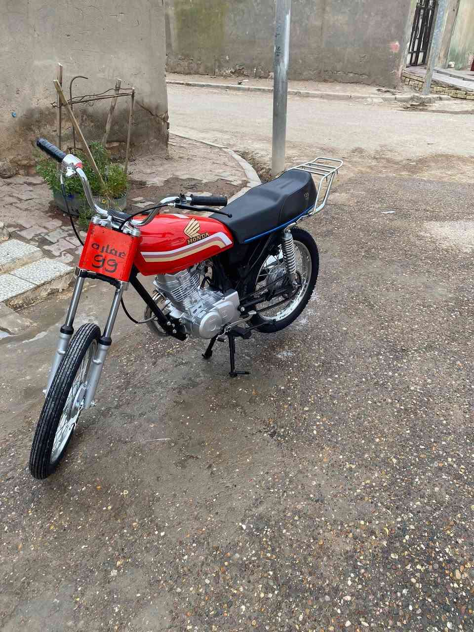 سلام عليكم دراجه للبيع 750 وبيه مجال دراجه بعدهي تفيلس ما مفيلسه ولله شاهد خوش دراجه وخير من يم الله يريدها يدخل خاص لو هاذ رقمي ***********
