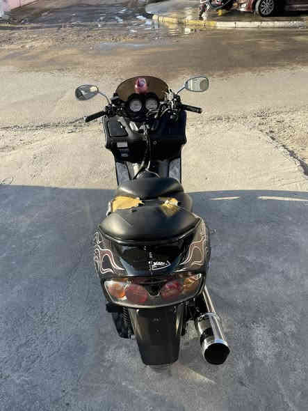 السلام عليكم شبابنه الطيبة فورزا 06 دراجة خير من الله كفالة عامة مكينه بلجيس ماشية 23 الف حقيقي تخم تايرات جدد دراجة مال جناي برغي واحد ممفتوح بيها صالنصه رياضي بلادي وبيها كاتم صوتها حلو وناعم 
دراجة صارلها شهر وشويه نازله رمبه 
دراجة تجي تفحص وتقتنع وماقصر وياك بسعر 
مكانها بغداد حي تونس
***********
