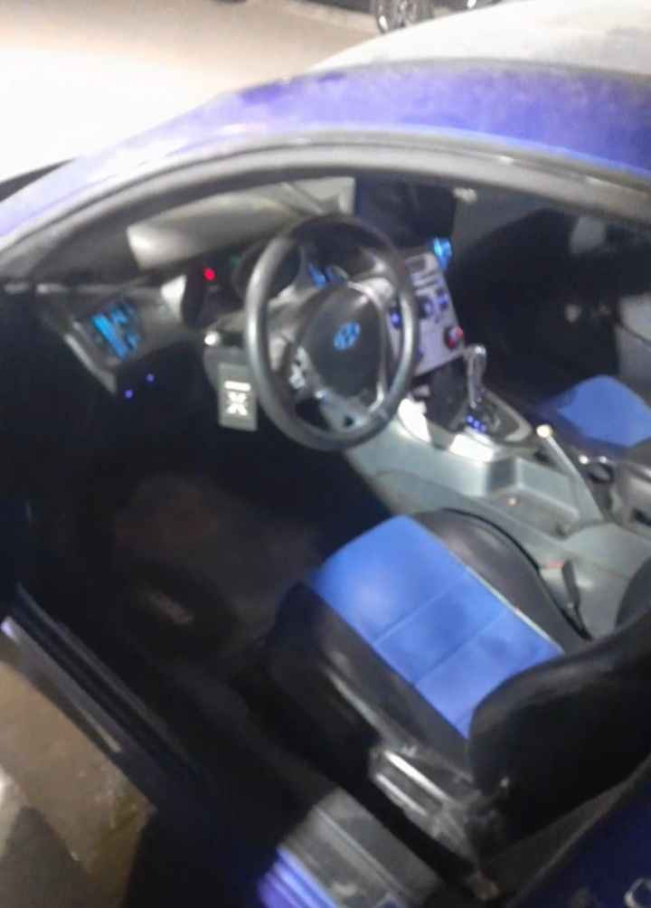 السلام عليكم 
سيارة جنسس موديل 2010
محرك 2400 تربو 
سبورت رياضي 
سيارة جاهزة  مصبوغة عام  للجمالية  
التبريد  كمبريسر   
سيارة داخلة سونر 
باسمي   هزة بعدها مخلصانة شهر 4 تخلص 
تحويل  مباشر  رقم بغداد انكليزي  
رقم ***********
مكاني بغداد كرادة  او الغدير 
سعرها 65 ورقة  وبيها مجال 
للشراي  انزل5مال تبريد  نهايتها ب60  
وبالعافية ع ياخذها بغداد, العراق
