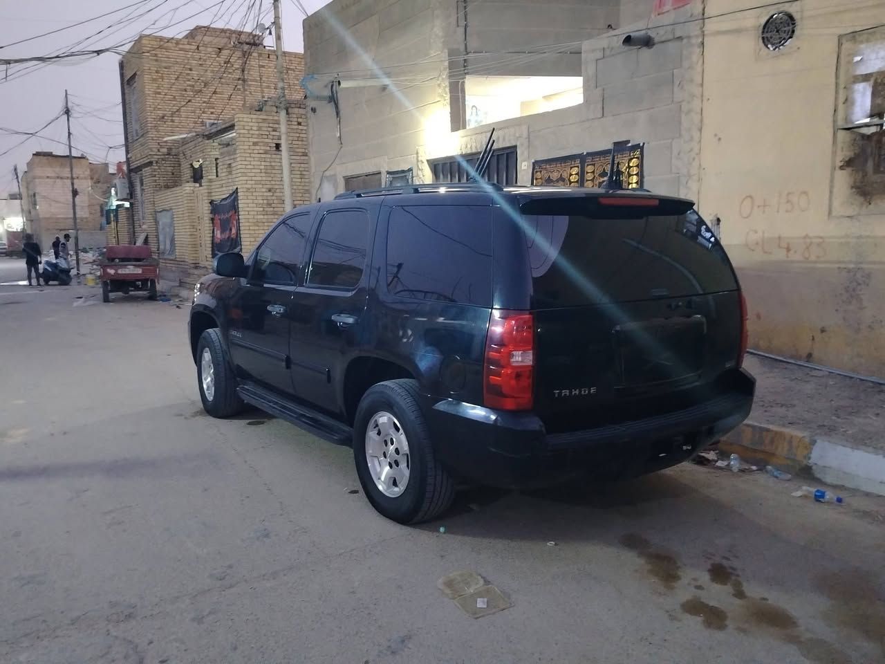 تاهو ( ادوات) الموديل 2011 اسود   السياره  كلش جديده كفاله من الضربه والگص والفتح والصبغ كفاله عامه برغي مامفتوح بيها طخم تاير جديد كواتم ابلاد تبريد + تدفئه جاهزه من كل النواحي  السعر ١١٠$  هاتف *********** الناصريه مركز
