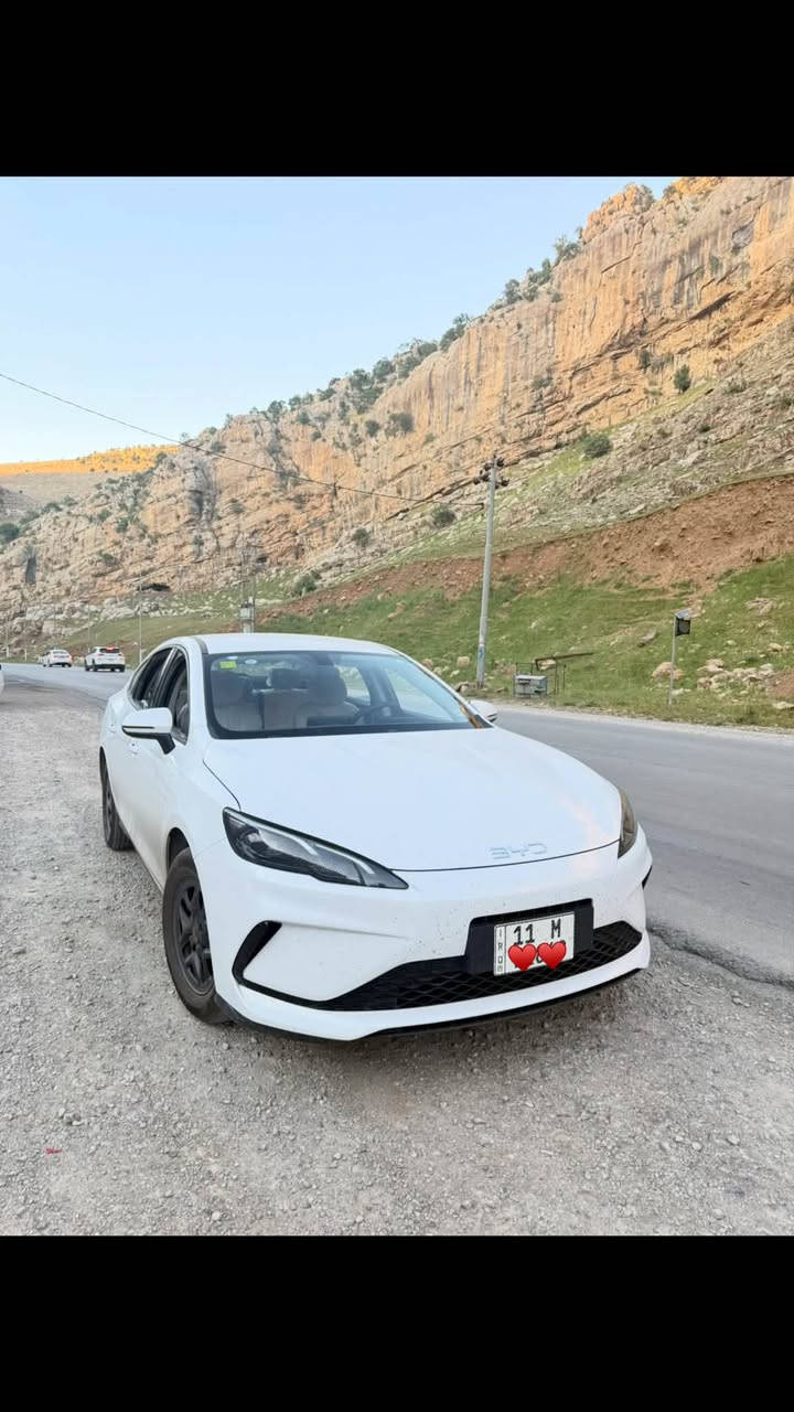 للبيع | BYD Seal 5 موديل 2025
السياره مكفولة لكن بيه ملاحضات بسيطه 
ماشية 21الف
مواصفات السياره 
حساسات خلفية 
كاميره خلفية 
تشغيل عن بعد 
تشغيل عن بعد والمواصفات الباقيه المعروفه عن BYD 
رقم بغداد 
السعر 120ورقة بيه مجال حك الجيه

مكان السياره بغداد كاظمية 
الرقم ***********
