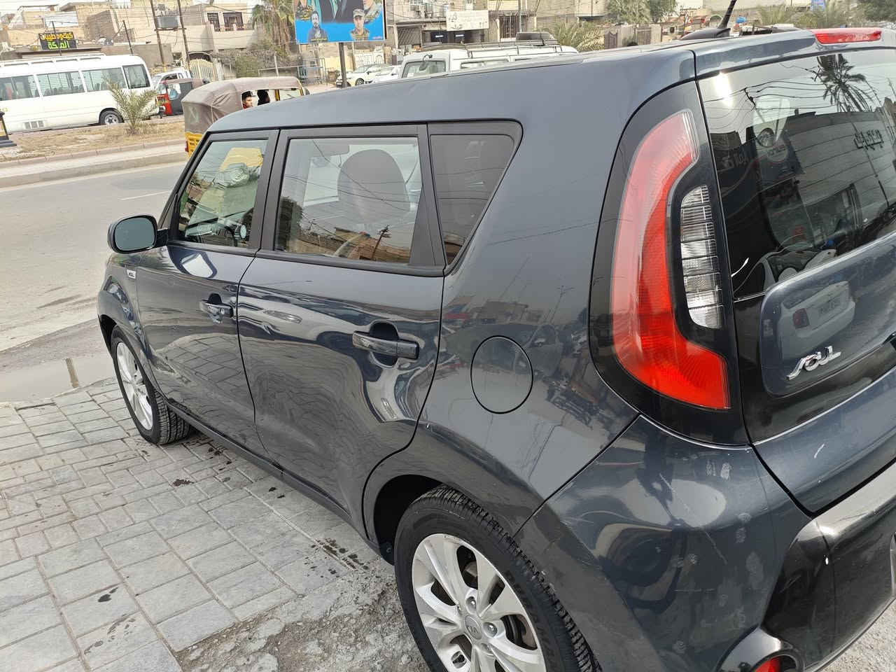 صول 16 وارد امريكي بدون صبغ محرك2000 بيها جراد قمارة وبنيد رقم بغداد ماشيه 126 الف السعر 108 
اتصال***********
