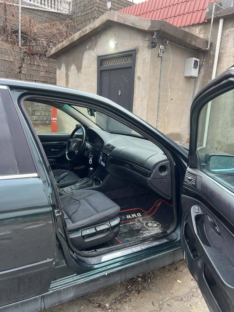 سەقەر  مۆدیل 1999   فولە   دەعمێکی هەیە قەپاق چاملخی لای  سەکنی گۆڕاوە   ئارم بلاستیکی دهۆکە  بەس  ئارمی بزر بووە   ئیستنساخی  لەگەلە بە شەرتی ئەوەلیاتی ئارم ئەفرۆشم  گۆرینەوەش دەکەم لەسەر دل گرتن    نرخی 55 وەرەقە و مەجالێکی برایانە    تکایە مشتەری نی  بێزارم مەکە شقلاوة, أربيل


**إذا كنت صاحب هذا الإعلان وتريد حذفه لأي سبب، رجاءا أرسل رسالة إلى الدعم الفني**