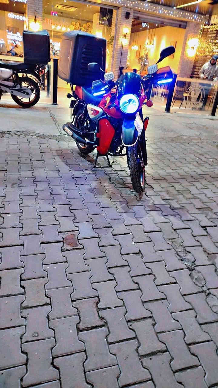 سلام عليكم بوكسر للبيع موديل 22 مرقم انكليزي رقمه حلو شلعه معدل تاكل الكاع مكينه لا تبخير لاتنقيص عليه جمبازيات لايت زنون اصلي سكن ازرق اشاير لد دبل اشاره درع جيوب مكاني بغداد حي الجامعه السعر خاص للاستفسار ‪***********‬‏ بياع شراي اعبر المنشور
