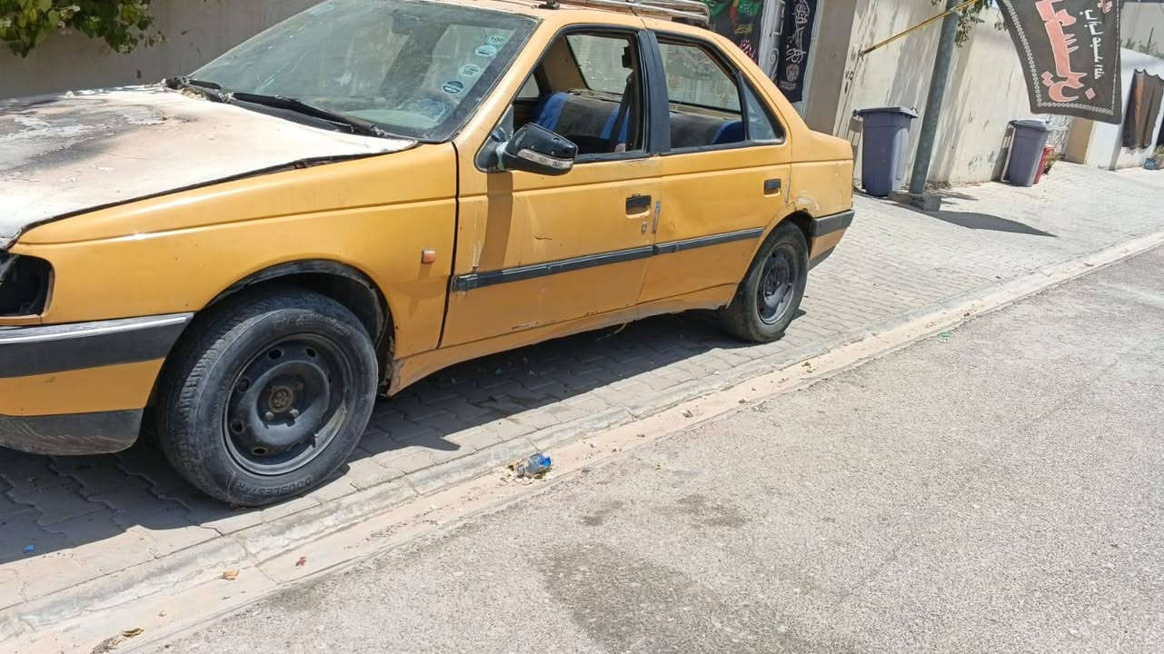بيجو 405 نجف اصواليه مداور ثاني يوم متضرره حرق محوك اببع واقع حال ااسعر مليون موجوه باانجف ***********.
