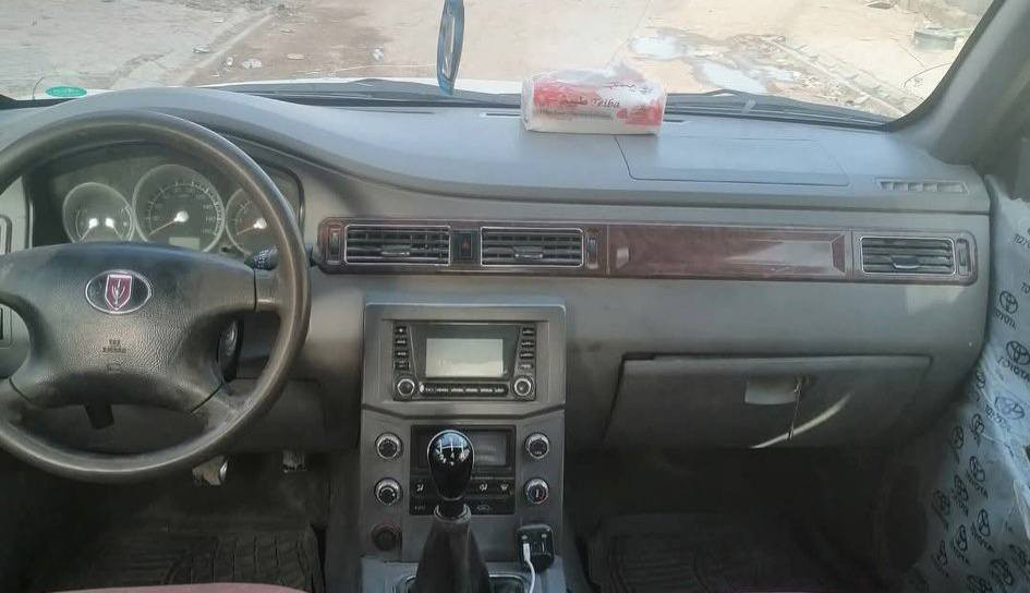 سلام عليكم بيكم جنبي البيع مديل
2015   سعر 55 مكان السماوه ***********
