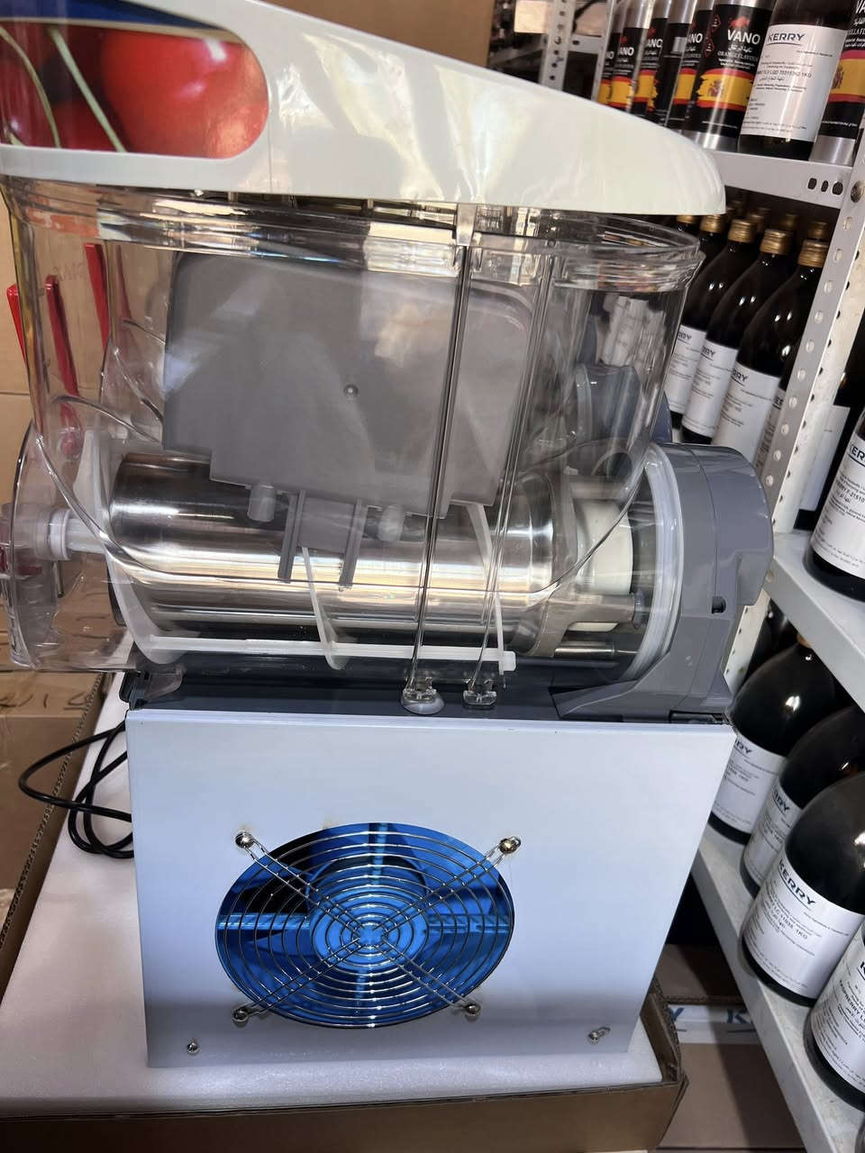 🔥 ماكينة سلاش / ازبري ثلاث احواض / للبيع 

ماكينة جديدة غير مستخدمة نهائياً  

✔️ تبريد قوي وسريع  
✔️ مناسبة للكافيهات، محلات العصائر، المطاعم  

📍 المكان: البصرة  - قضاء المدينه 
📞 للاستفسار أو الحجز :  ***********
💬 المراسلة خاص أيضاً
