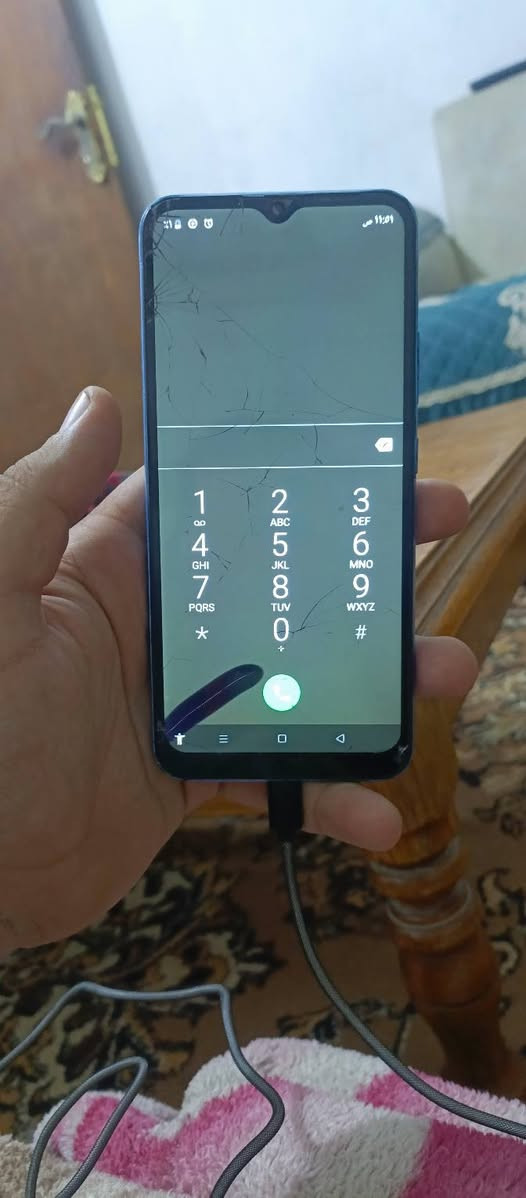 ريلمي c11
رادله سوفت وشاشته بيها فطور بس تلمس سعره 25 مع التوصيل 
***********
