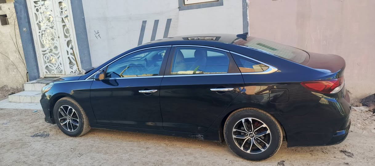 السلام عليكم سوناتا امريكي موديل 18 مكينه وكير مكفولات عنوان النجف السعر 125وبيهة مجال رقم ***********
