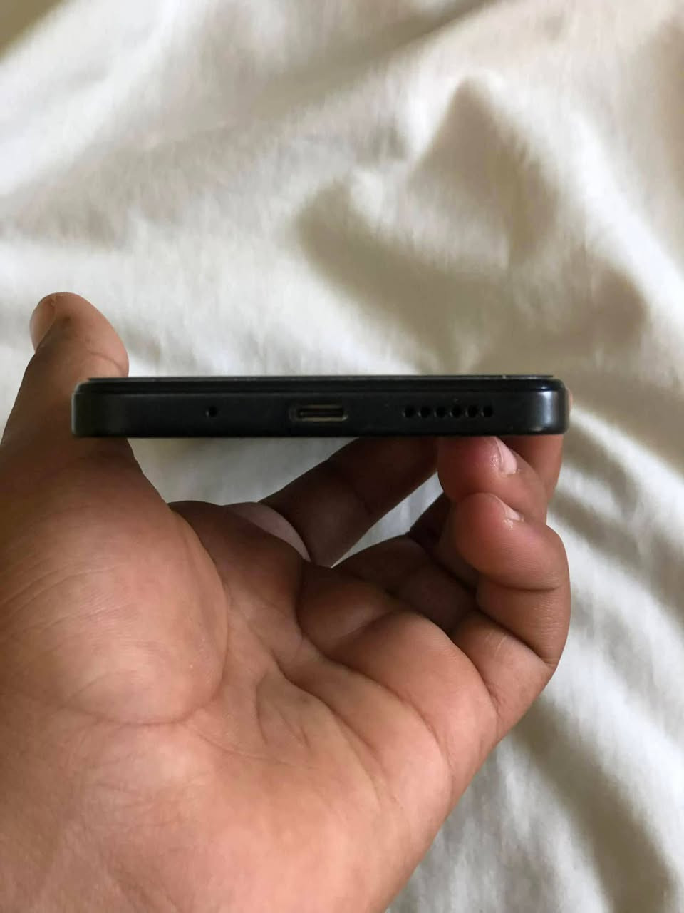 السلام عليكم تلفون للبيع ذاكره 256 تلفون جديد ما صار لي شهر مال ماخذه وكل الملحقات وياه تليفون حتى لو امراه وسراوس عادي بس تلفونكم زين والاستفسار اكثر راسلني خاص وهذا رقمك *********** سعر 200وبي مجال مكاني بابل المسيب
