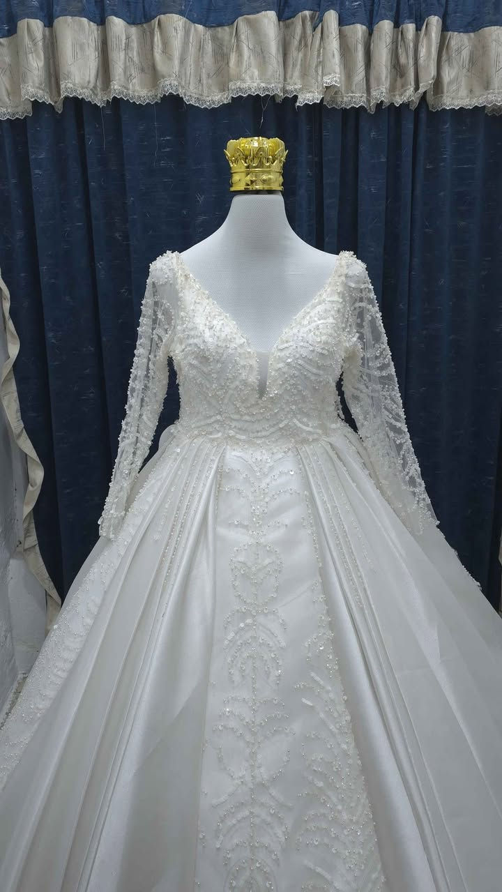 📍العراق/ النجف
 لوريس مو بس تأجير وبيع الفساتين.... 
نرتّب فرحة كاملة بدون تعب 🤍

فستان حنة قياس (46_50) متوفر للحجز 
اختيار مثالي للأناقة و الفخامة👌🏼
مريح جداً باللبس مع كورسيه و دعامة صدر داخلية

📦 قياس منزلي
نوصّل الفستان للبيت حتى تجرّبيه براحتج، بدون زحمة ولا قلق، قبل تثبيت الحجز .

🚚 توصيل لجميع مناطق النجف الاشرف 

للتواصل واتساب: 📞
***********
#اعراس#النجف النجف, العراق
