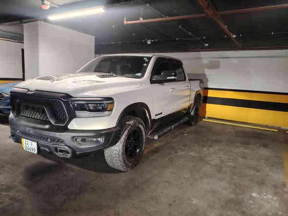 Dodge ram 2022 rebel
دۆج رامی مواسەفاتی ڕەبێڵ فول فول 
پانۆراما 
ڕادار و کامێرای 360
ئۆتۆ برێک
ڕادار
8 پستۆن
شاشە گەورە
90,000 km ڕۆشتوە
فول فول ئەو مواسەفاتی بە مێشکت ناێت تێیدایە
زۆر کەم ڕۆشتوە یەک دەستە
ڕەنگی سپی و سپۆڕتە
سەیارەکە 8 پستنە بێزارە لە قوەتی
تایەیی جەبەلی بیلادیە
کتابی یاسای جام ڕەشی لەگەڵە
هەزە و سەنەوی و ژینگە و ڕێگەو بانی نوێیە. 
بەناوی خۆمانە. 
سەیارەکە کلین تایتەڵە 
داوای 46،000$
بۆ زانیاری زیاتر تلفون بکە 
0750 468 7750 أربيل
