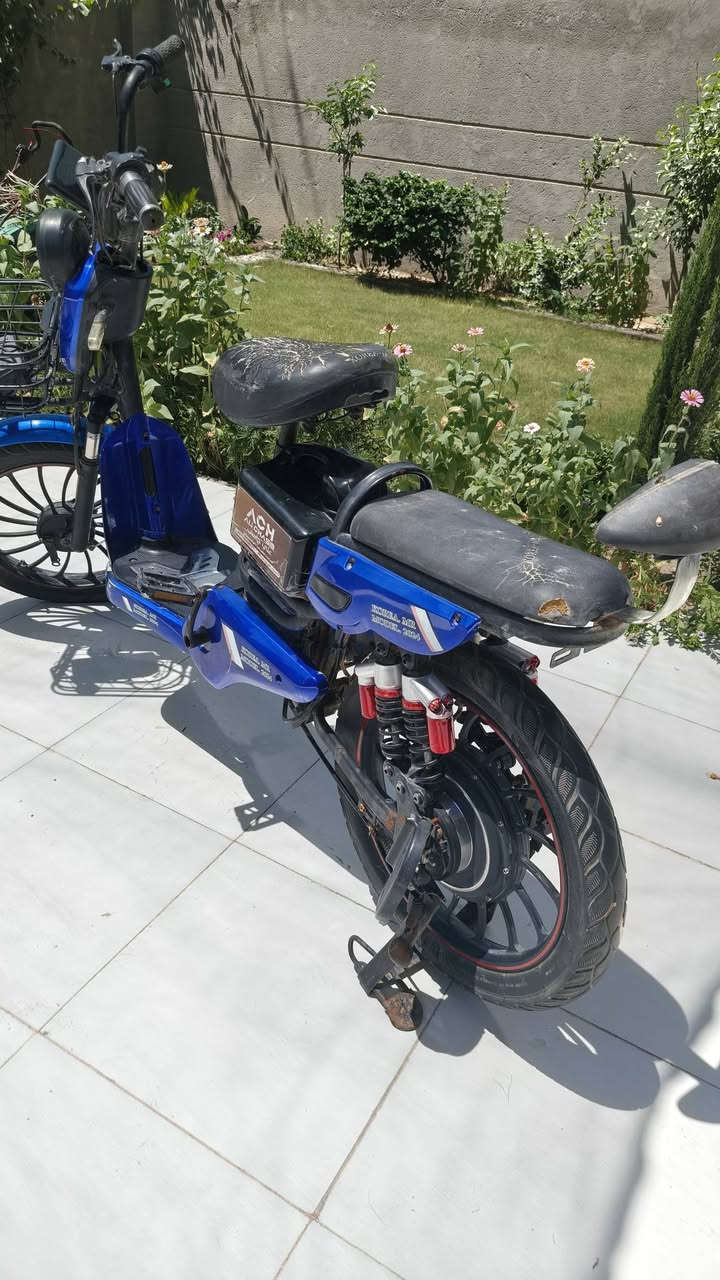 للبيع دراجه شحن
بيه عطل بطاريات وطبك في الوايرات 
السعر150


**إذا كنت صاحب هذا الإعلان وتريد حذفه لأي سبب، رجاءا أرسل رسالة إلى الدعم الفني**