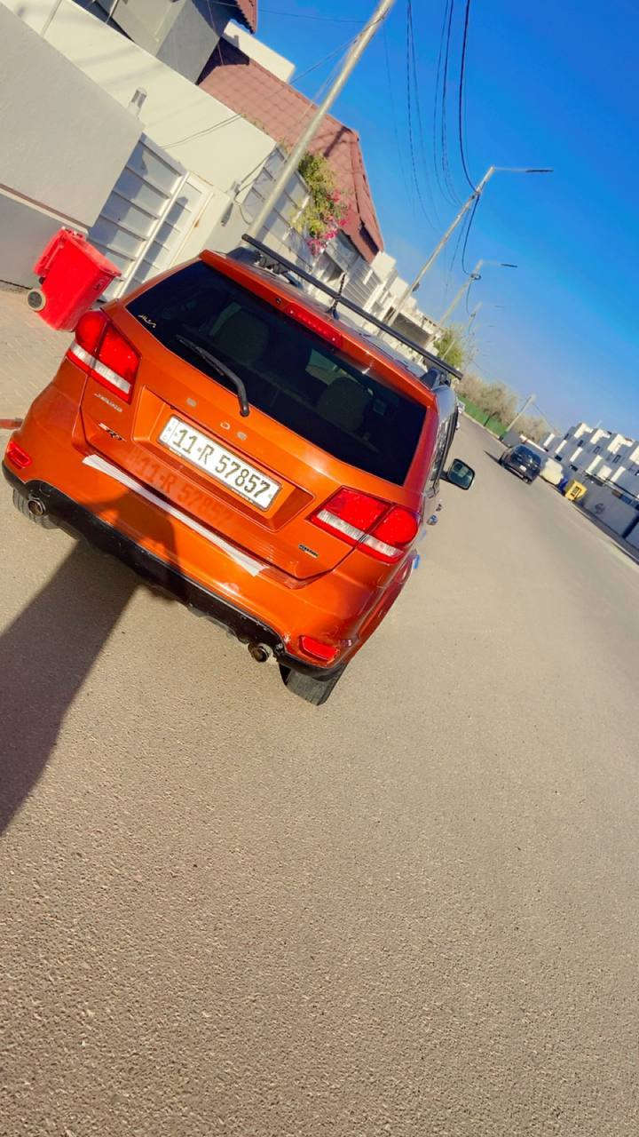 السلام عليكم ورحمة الله
دوج جورني ٢٠١١ رقم بغداد الدولي جديد 
لون مشمش مميز 🍑
٦ سلندر 
٧ راكب 
٣ قطع تبريد مركزي

بيها صبغ حزام 
مكينه وكير و تبريد وحماوه جيد جدا على الفحص

بيها حادث باب السايق  فقط 
تحتاج ترتيب للحداديه
تراي وفحص وين ميعجبكم ان شاء الله 
سعر ١٠٥ بيها مجال بسيط ان شاء الله 

واذا اكو مراوس بسياره اقل سعر مو مشكله محتاج فرق 
مكاني ديوانيه والنجف
تفاصيل بعد اكثر اتصال او واتساب ***********
