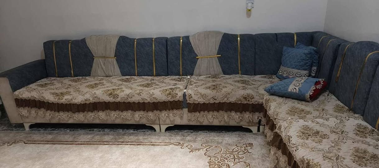 السلام عليكم تخم ديوان للبيع 10مقاعد
***********
