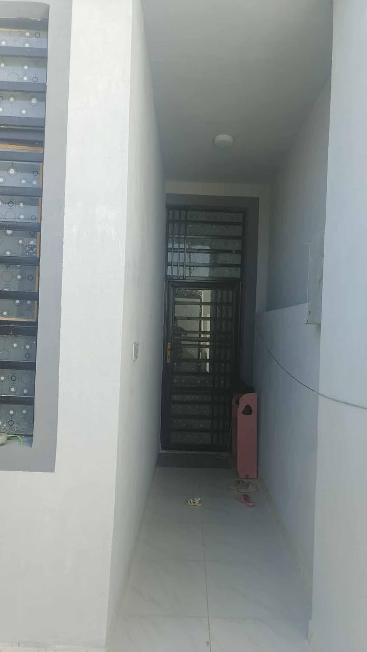 يا رزاق 

البيت اللبيع 100متر حي النداء منطقه 51318

البيت جديد شغل جناي كامل مفتوح على شارع قنبر الرئيسي 

خدمات ماء كهرباء بلباب السعر 68وبي مجال اني صاحب الدار استفسار ***********
