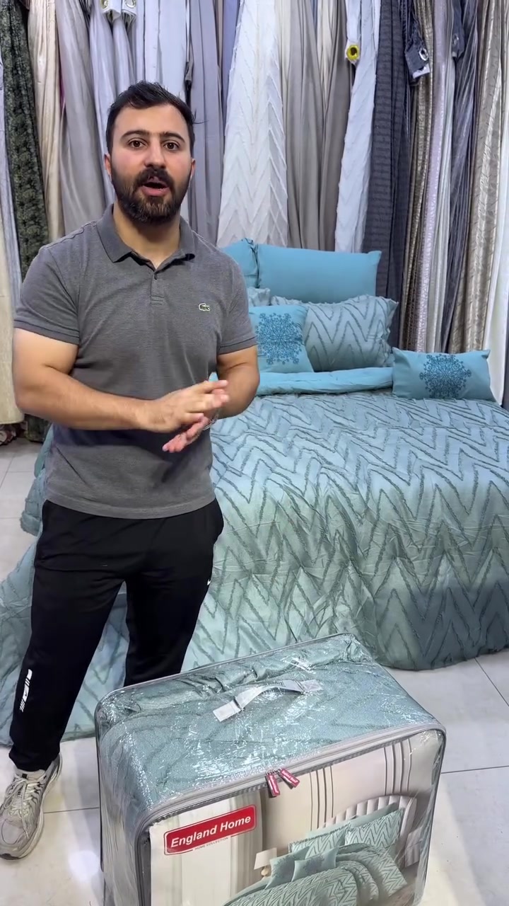 لحاف نفرين ملكي جاكار بوهيمي  ثقيل 
  الوجه جاكار بوهيمي  والظهر خامة قطنية نقشه بارزه
 8 قطع 
لحاف قياس كبير 260*240
مع شرشف لاستيك 200*200+30 ارتفاع 
مع 4 وجه مخده 
مع وجهين كوشة مطرزه
السعر 60 الف✅


**إذا كنت صاحب هذا الإعلان وتريد حذفه لأي سبب، رجاءا أرسل رسالة إلى الدعم الفني**