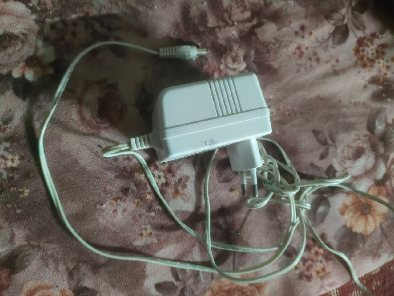 جهاز مستعمل سبوع فقط 180 وبي مجال قليل كامل كارتون وشاحنه ويا.....  راوتر كامل  يصير ع البرج ويصير بي خط نت زين سعره 45... عنوان كوكجلي موصل 💛


**إذا كنت صاحب هذا الإعلان وتريد حذفه لأي سبب، رجاءا أرسل رسالة إلى الدعم الفني**