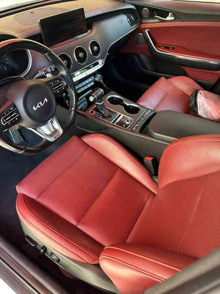 للبيع او مراوس وية چالنجر ٦ سلندر 
كيا ستنگر جيتي لاين موديل 2023
.
رقم بغداد الانگليزي
.
ماشية 60 الف كيلو
.
الحادث بسيط فقط تبديل قبغ جنطة نفس اللون
بدون اي قطرة صبغ عدة الدعامايات
بالتحميل صار بيهة شخط بالبنيد و صار بيهة pdr بمكانين كلش صغار بدون شخط بدون اثر حتة مادري اذا تبين سونار او لا
.
مكان السيارة بغداد السيدية
.
السيارة صدرهة يخبل
التبريد مالتهة ثلاجة
——————————————
السيارة فول الفول بعض مواصفاتهة
رادار اصطدام امامي
مثبت سرعة
٤ انظمة قيادة
دخول بدون مفتاح
اوتو هولد
هاند بريك بصمة
حساسات خلفية
كراسي كهرباء
تدفئة كراسي
تدفئة ستيرن
تحديد مسار
مري كهرباء
داخل احمر و كاربون فايبر
——————————————
السيارة 300 حصان دفع رباعي مستمر AWD
السيارة تخبل ومداريهة و مناقصهة شي
