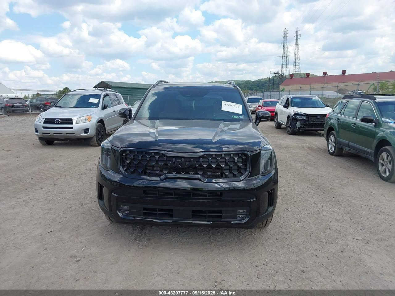 سيره تليرايد 2025 كليم بدون حادث فول موصفات سعره  40.000$ الرقم***********
