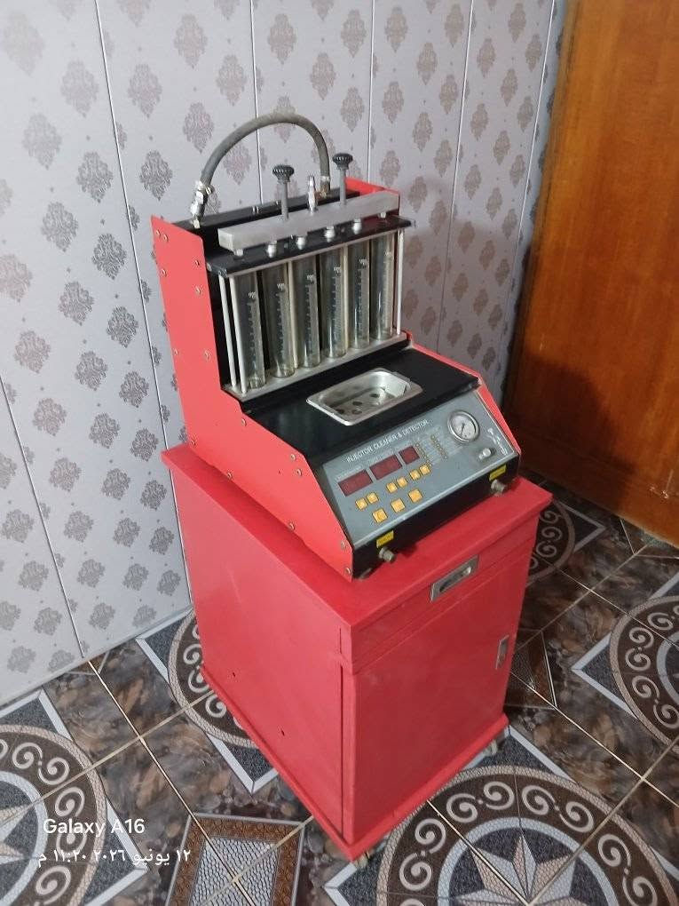 جهاز فحص وتنظيف النوزلات العادي مع غسالة يعمل 12v و 220v تفريغ يدوي الجهاز نظيف وغير داخل تصليح السعر 500الف بيها مجال *********** بغداد
