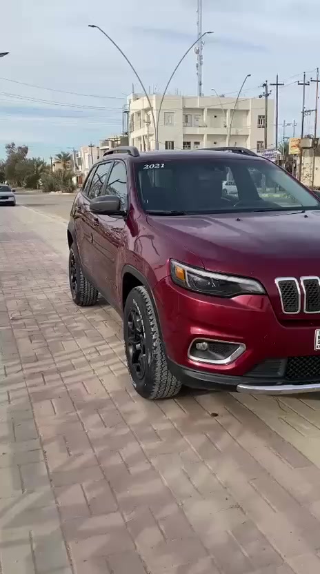 السلام عليكم جيب شيروكي ٢١ ترايل هوك بيهة جاملغ وبنيد بدون دواخل للبيع فول مواصفات *********** السعر 150 بيع سريع
