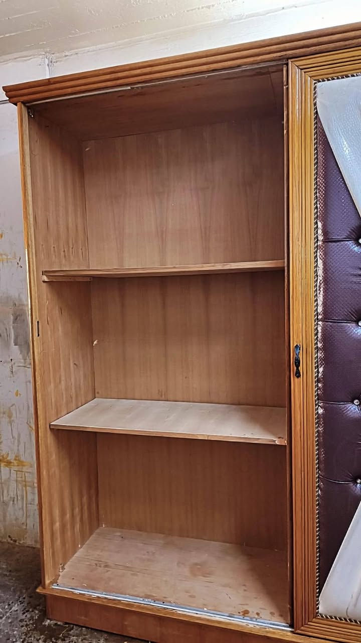 غرفه تفصال صاج عراقي سلايت نظام تركي
لكن شغل ثقيل كله عظم زان درجه اولى 
٦ ابواب مع تقطيع داخلي  دوشمه 
عنوان بغداد الأمين الثانيه توصيل موجود 
ارسال صوره واتساب وتدلل 
‏‪+964 777 483 6138‬‏
