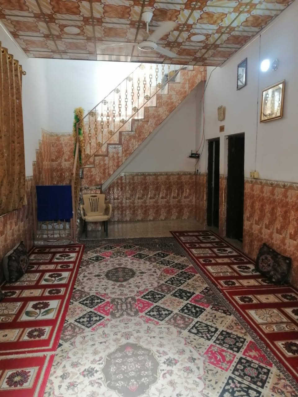 السلام عليكم ورحمة الله وبركاته بيت للبيع ٢٠٠ متر ركن طابو زراعي بلطبكه يتكون ٢ غرف وبراني وصاله ومطبخ وساحه وصحيات
***********
