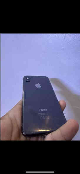 للبيع ايفون اكس عادي 
ذاكره ٢٥٦ بطاريه ١٠٠ مبدل اصليه 
جهاز كلش نضيف 
سعر ١١٥ 
مكاني بغداد بلديات
***********
