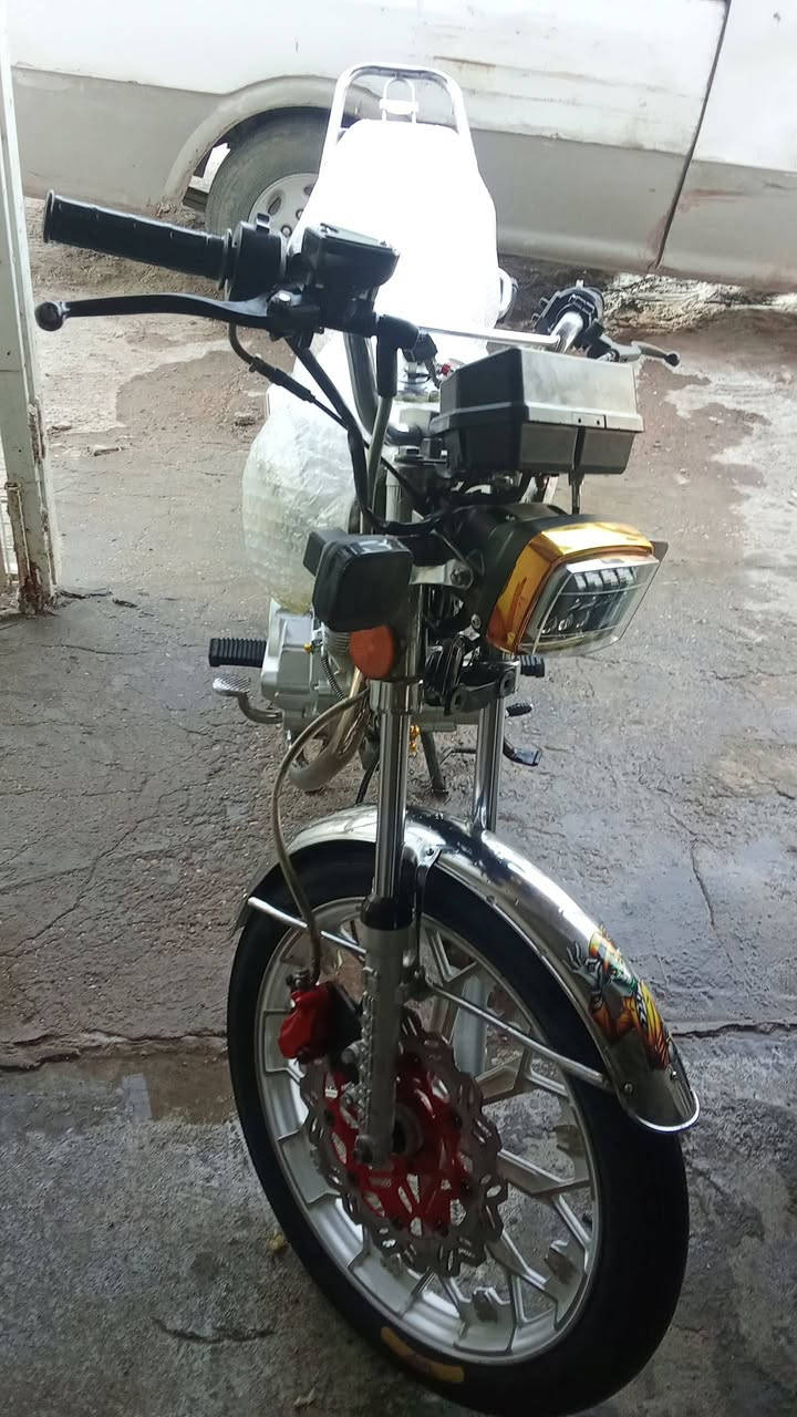 السلام عليكم اخوان سيفان موديل 2025اوراق اسكنر محرك 200 دراجه خير من الله بصمه ريمون تشغيل عن بعد جهاز انذار مكان حله مركز السعر 725بيع مستعجل للستفسار ***********
