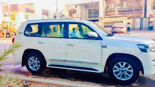 لاند كروز موديل 2018فطيم فول الفول داخل بيجي كشنات جلد بيجي كراسي كعربا كير مكينه صدر كله جديد بحاله الوكاله سياره استخدام شخصي بيه بنيد والجاملغ نصه مصبوغ لغد بي بارد بدون صبغ سياره جاهزه من كل النواحي لك ماشيه 52الف حقيقي شرط الفحص وين متحب سوي سونار بسمي اتصال ***********او0783110557مكان السياره بغداد البلديات السعر 45الف بيه شي قليل كلش حق الجيه يعني اربع دفاتر وخمسين ورقه بغداد
