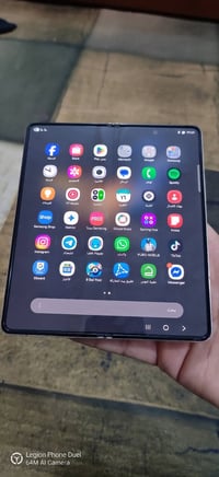 سامسونك Zfold 4 الاصدار الرابع اللون الذهبي ذاكره256 الرام 12 نظافه 10...
