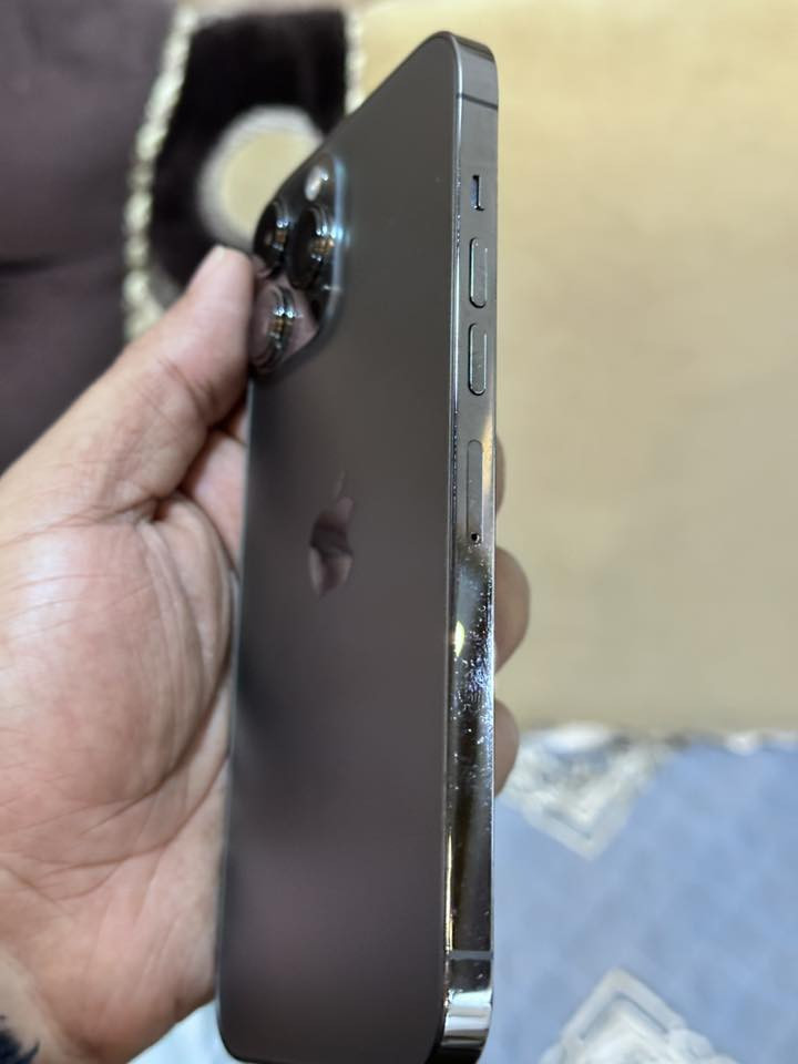 آيفون 13 برو ماكس
ملاحضة:. الجهاز شرط الفحص : غير مفتوح ولا مرفوع بطارية 

ذاكرة : 256

بطارية : 90‎%‎

نموذج : MLL/A

شريحة : تك خط 

نضافه : 100‎%‎

ملحقات : بدون 

السعر 720 ألف قابل لتفاوض 

العنوان : نجف كوفة - توصيل متوفر - *********** -📞
