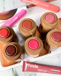 مجموعة منتجات • مستحضرات تجميل • حجز خاص