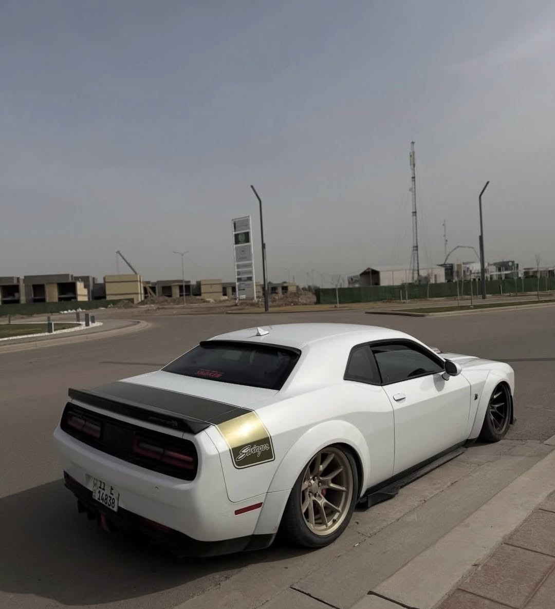 السلام عليكم
جالنجر سوينكر شيكر وايد بدي 2023 لاست كول 
ماشيه 17 الف مايل 
حادث جاملغ خلفي +باب بي بارد فقط مكان صغير صور الحادث موجوده بالمنشور 
مكينه 6400 شيكر 
تجي فول مواصفات بدون فتحه لان سوينكر 
نسختين بالعراق فقط السوينكر 
الاضافات 
جكات اس تو بلاص كات باك تحكم ريمونت 
بوابات اكزوز كتم 
اويل كاج كان لحايا وسبايدر 
برجمه سيفتي وبوب كورن خفيف  
المكينه والكير والاكسل مكفووووول والبدي هم لا رصعه ولا شخوط ما عدا حادثها نصبه قويه كلششش سعرها 345 وبيها مجال شي بسيط 
فدوه الي ميعرف السياره شنو لا يعلق ولا يسوي روحه فهيم مكاني بغداد الدوره 
*********** وشكرآ❤️‍🔥
