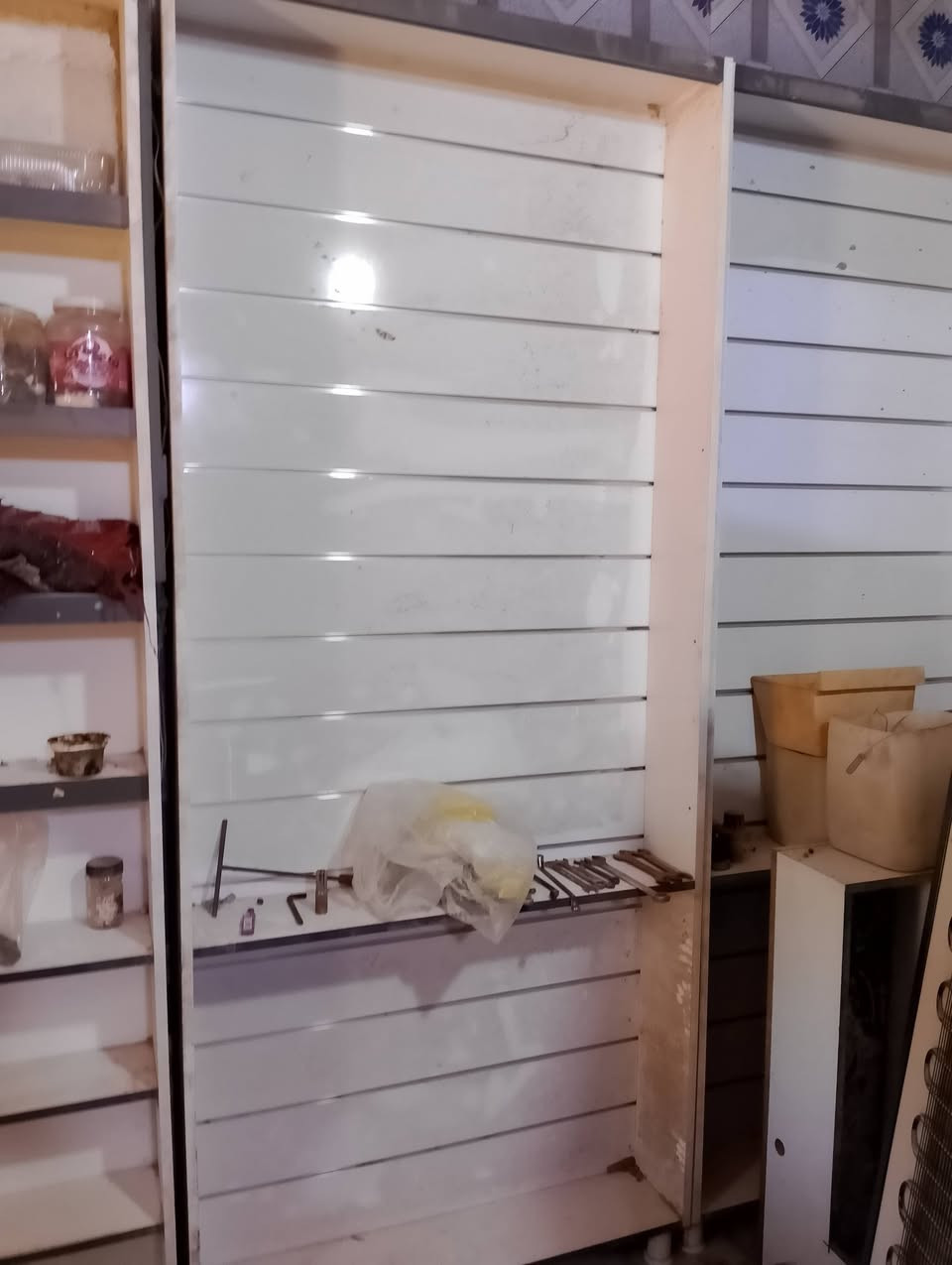 ميز ابو رفوف مال موبايلات هنه 5  لبيع


**إذا كنت صاحب هذا الإعلان وتريد حذفه لأي سبب، رجاءا أرسل رسالة إلى الدعم الفني**