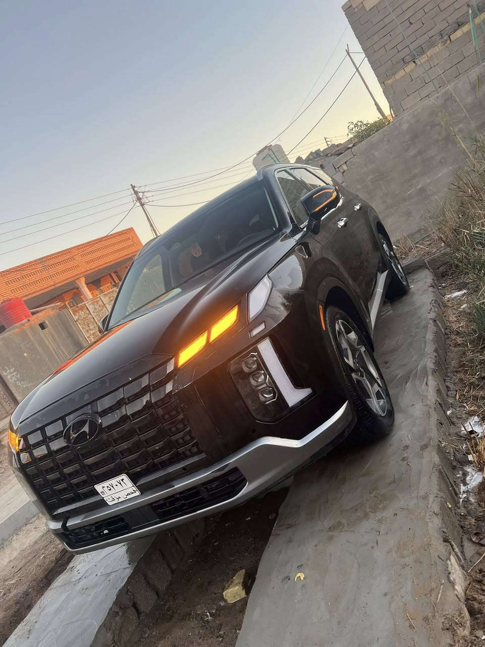 بلسايد مديل 2024  بريميوم فتحه كامرات 360درجه وارد امريكي قطعتين صبغ وجاملغين اصلي نفس لون شاصي مكفول موجوده سياره بالبصره سعر225ستفسار ***********
