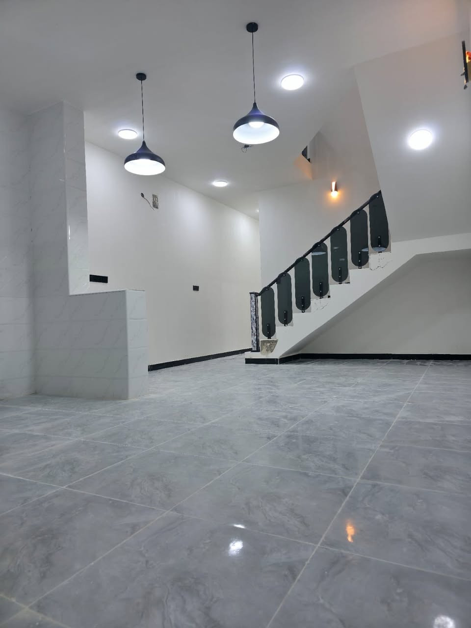 ♦️يعلن مكتب ذوالفقار التميمي ♦️

♦️مشتملات عدد 2 بالمخابرات 

بناء حديث تسليم مفتاح
مساحةً المشتمل  ١٠٠ متر
♦️الوجه ٥والنزال ٢٠
ملاحظه يباع نقد او مبادره
موقع مميز ع شارع 20 متر وقرب شارع 40
♦️العنوان كوت المخابرات
°°°°°°°°°°°°°°°°°°°°°°°°°°°°°°°°°°°°°°°°°°° 
♑️عنوان المكتب
♦️كوت الخاجيه شارع ٤٠ مقابل المدراس 

----------------------- للاستفسار مراسلة الصفحة
اتصال_وات ساب 

📱ذوالفقار التميمي 
***********

ملاحظه/نستقبل عروض عقاراتكم يرجى مراسلة البيج
