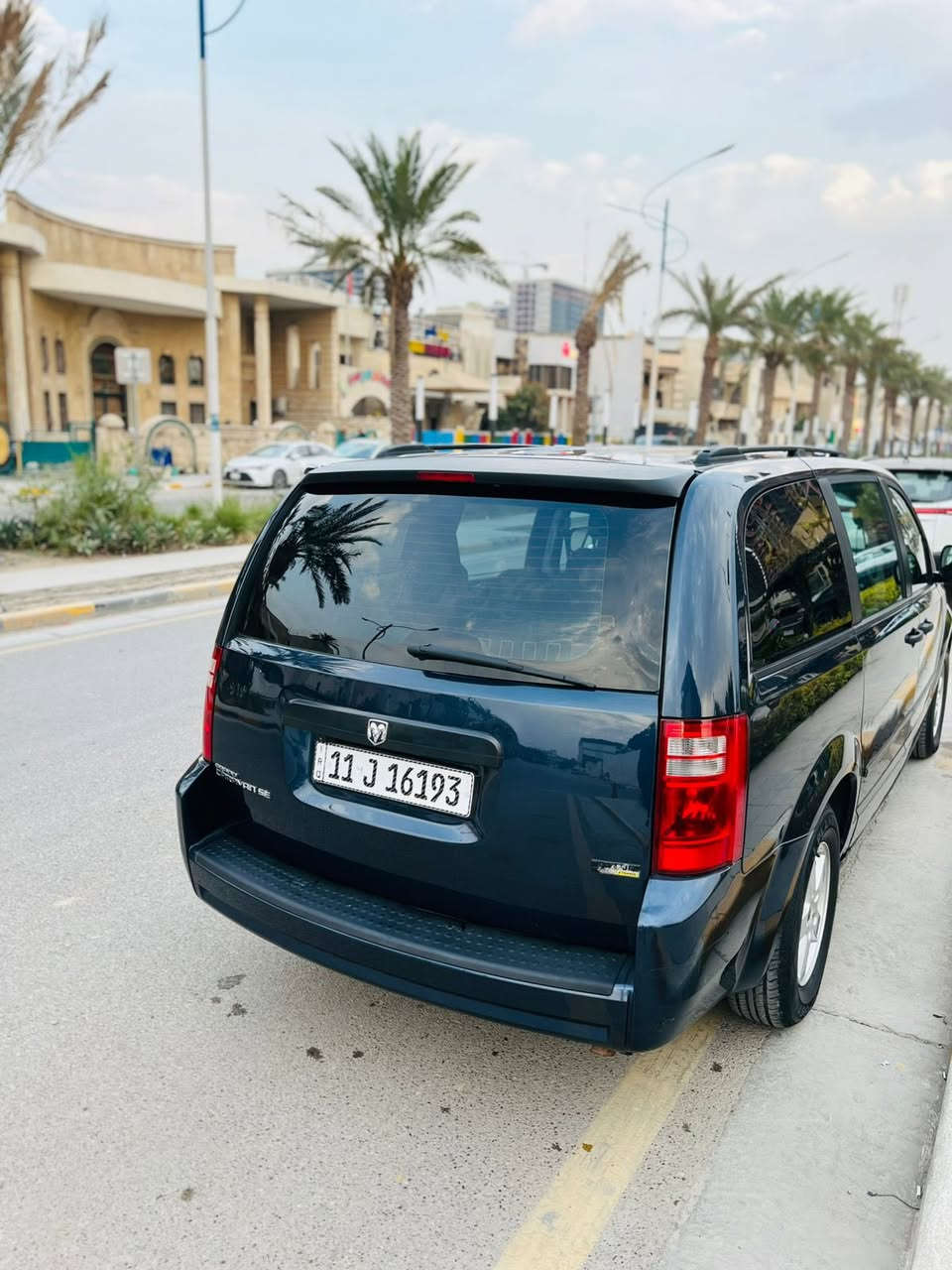 خلي في بالك  اذا مو نظيف  وكلين  ومكفول  ما انشر   
اني انشر  قطع مميزة من هذا الجمال والإبداع  💙
🛑دوج كراند كرفان 2008
كلين بدون حادث
مكفوله كفاله عامة  حتى الدعاميات  بدون قطره صبغ 
كراسي الوسط  منفصل سياحي   
شاشه اندرويد 
تبريد ثلاث قطع 
بلوتوث اتصال   
شاشة سقف   
فرس وسطي بين الكشنات كبير 
ويل  وتاير حجم 16 جديد قبل 15 يوم شاد تخم كوري انتاج 2025
والكثير الكثر  من المواصفات والتفاصيل المميزة   مرفقة مع   
صور السياره  مع صور الداخل  
مع موديلها  ولونها  وكل التفاصيل مكتوبة  اذا  اذا تشوف  نفسك  جاد بالشراء وعجبتك  اتصل  كلي  جايك  لا تكلي  بيش ولا تكول  ما شفت التفاصيل  وتكعد  تسال  عن اشياء هي  مذكوره 
للتواصل الاتصال  على الرقم 
***********
مكان السياره بغداد حي الخضراء 

🛑السعر  قفل قفل 130

