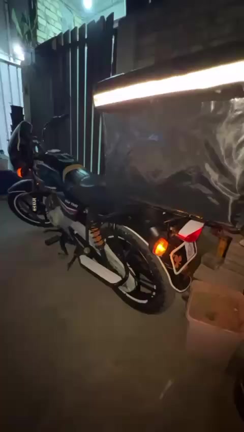 كلاسك نضيفه بدون اوراق مجفته جديد مال شركه السعر 950 بيه مجال للشراي المكان بغداد


**إذا كنت صاحب هذا الإعلان وتريد حذفه لأي سبب، رجاءا أرسل رسالة إلى الدعم الفني**