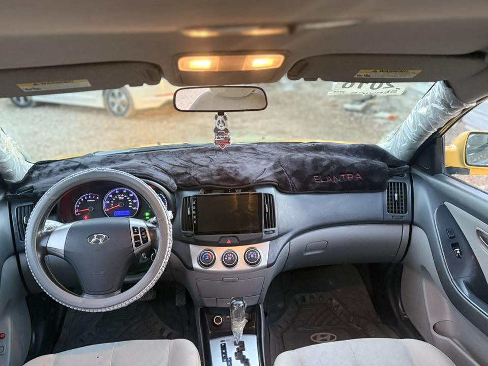 السلام عليكم ورحمة الله وبركاتة  وين اليدور كارتون  
  النترا  موديل 2010 ادوات متوئمة  ع الشاصي طبق الاصل وين ميعجبك دك حاسبه  مكينه دوش 2000  كارتون السياره فول نضافه اذا بيها نقص برغي ينزل من سعرها بعدها بدهن كوريا 

وكاله  ومكاتبه للمشتري

✺كصة جنطة شغل درجة اولى  باجات اقوه شغل بلسوك 
✺دخول جديد مشي قليل   
✺متومة شرط الحاسبة 
✺سنوية عاج   
✺مواصفات  
✺تحكم مري كهربائي +مري شفط
✺كروز نظام تثبيت سرعة 
✺شاشه تاب كبيره 
✺بلوتوث 
✺حساسات امامي خلفي  
✺تبريد ثلج  
✺مانع انزلاق 
✺السيارة جاهزة وبدون اي نقص كاملة على 24 حباية  تستلم بدون اي نقص اذا بيها نقص تنزل من سعرها بعدها بدهن كوريا
✺سيارة احلى من الصور وشغلها مضبوط 
✺كير مكينة تبريد تدفئة حدادية دواخل كهربائيات كلشي جاهز
✺مكان السيارة بابل 
✺السعر 40 قفل 
 للاستفسار الاتصال على الرقم
‏ ***********
