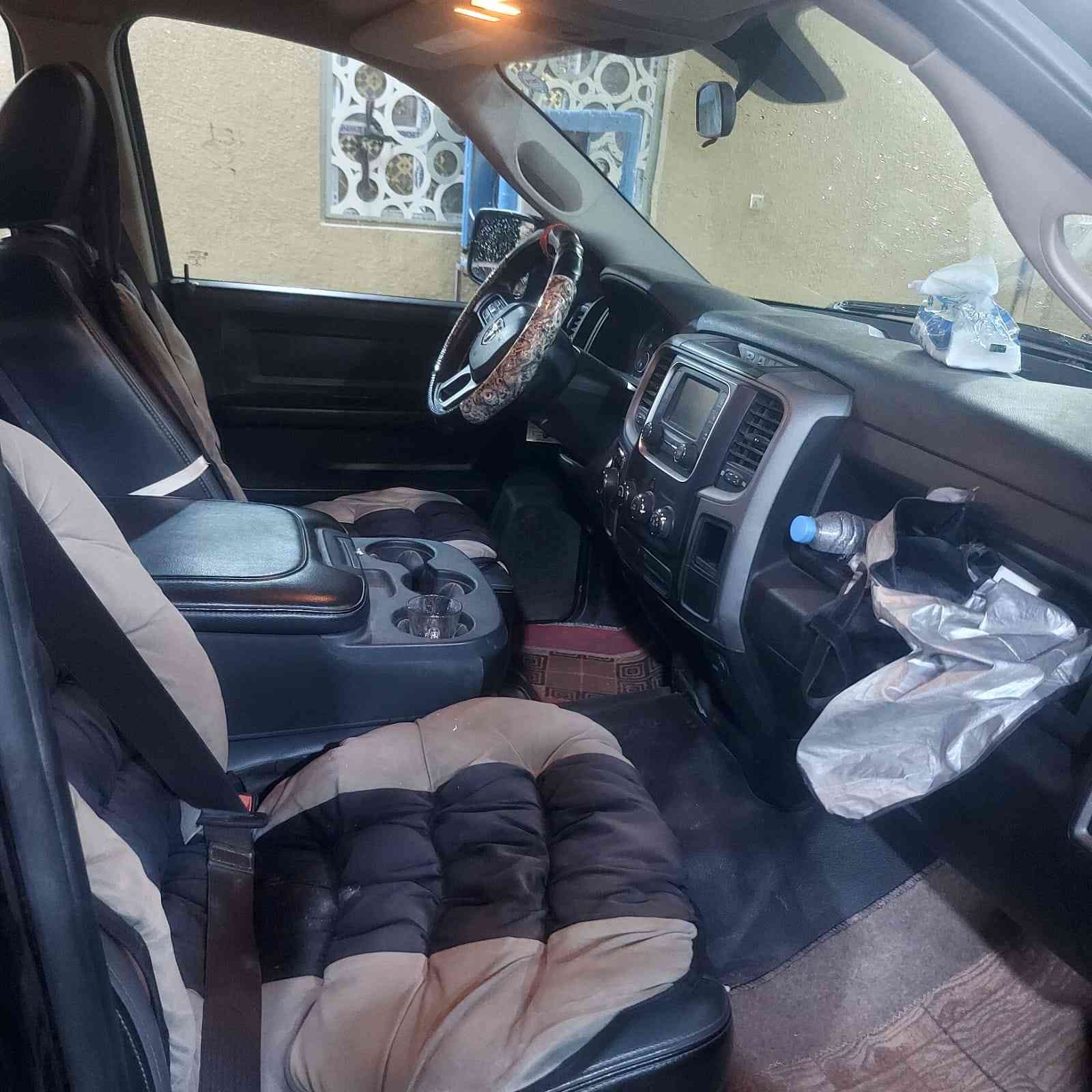 رام كلاسيك موديل ٢١ باب طويل السياره كلين بدون حادث السياره مجنبزه بيه إضافات محرك ٦سلندر رقم شمالي دهوك كامره بلادي دواخل جلد تبريد قطعتين رقم الهاتف وات ساب *********** سعر ٢٣٠ وبيه حك جيه او مراوس
