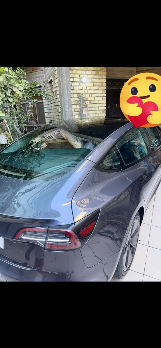 السلام عليكم
تسلا 3 تك ماطور  رقم بغداد

 اون لاين 

صور الحادث موجوده

• داخل لون اسود

• سقف بانوراما

• شاشة كبيرة حجم 15 بوصة

• كاميرا خلفية

• كاميرا اماميه
• كراسي كهرباء 
• كراسي مدفية
• غرفة جلد
• رادار خلفي +امامي 
• رادار جانبي
• محدد مسرب
• كاميرات عدد 8
• مثبت سرعه

• كاميرات محيطيه 360° 
• تحكم بالسياره عن طريق الشاشه
• نظام (PSC) الرادار الذكي لمنع الاصطدام 
• نظام (LTA) لتحديد المسار على الطريق
• الدخول الذكي
رقم بغداد بسمي 

السعر (١٣٥) $ وبيه مجال بسيط

موقع بغداد

***********
