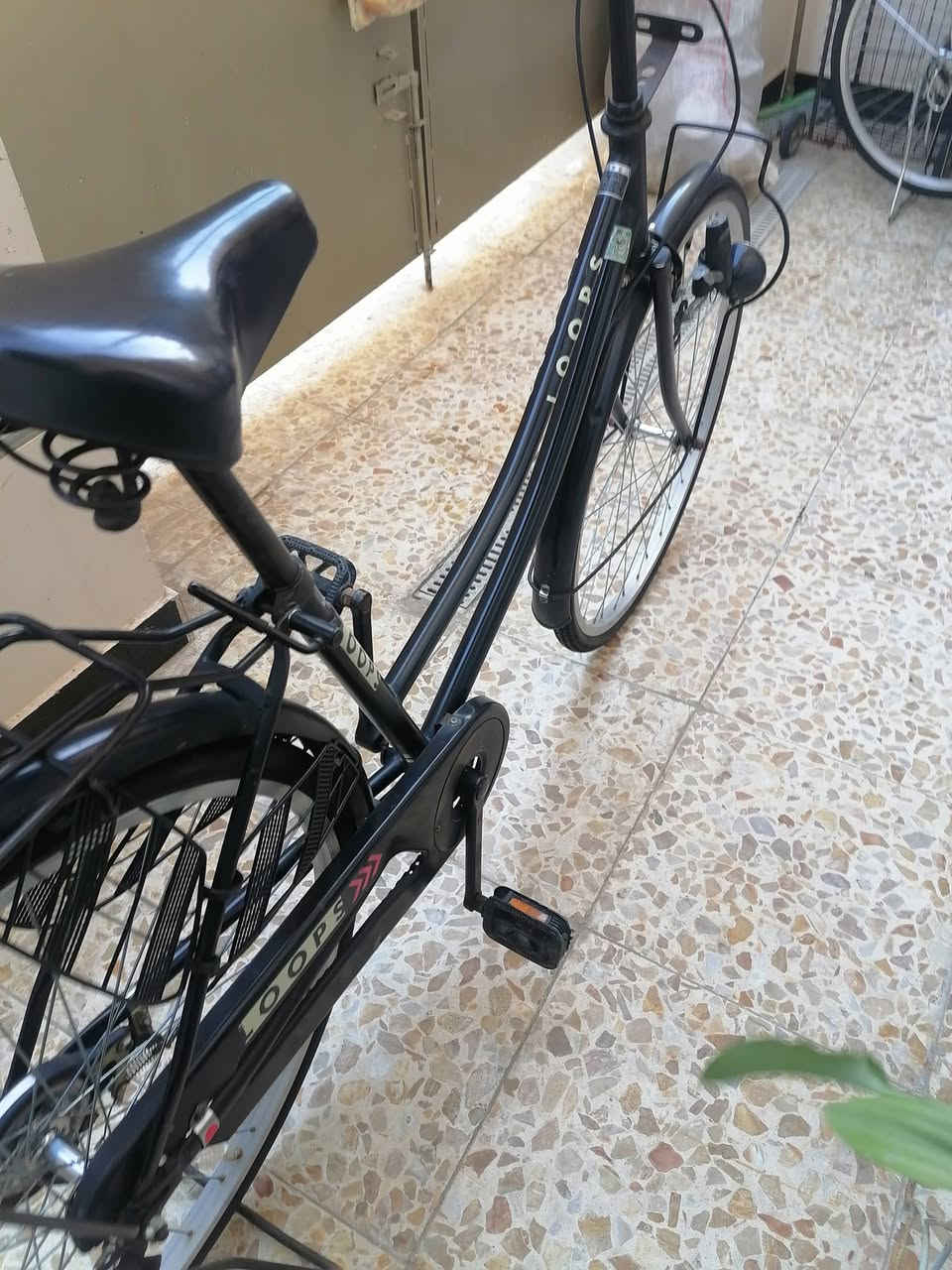 يا الله الهم صلي على محمد باسكل ماركه لوبس شركه عالميه موديل 2017 كفاله نضافه فول حاويه منزله ابيدي الباسكل ما مفتوح بعده كشنه الاصلي ما مبدل و استيرنه ما مصبوغ كامل مكمل طبعا القطعه معروضه للبيع سعره 110 وبيه مجال بسيط مكاني بغداد البياع الباسكل كامل للتواصل اكثر واتساب ***********
