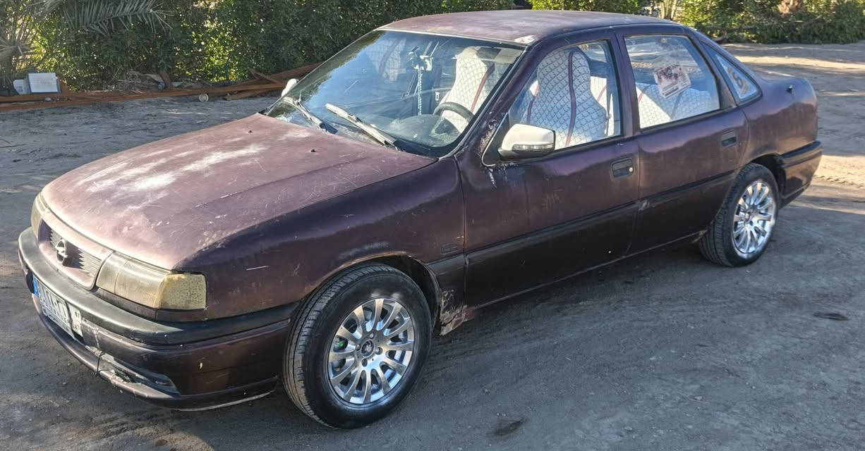 للبيع اوبل فيكترا موديل 93 رقم نجف سنويه جديده باسمي كير اوتو محرك جديد كير جديد حداديه جديده تخم تاير جديد كهربائيات كلها شغاله دواخل نظيفه مقفوله من الصبغ والتبديل والضربه ومكان بابل القضاء الكفل والسعر 21 ورقه وبيها مجال اتصال على هذا الرقم*********** غير اتواجد على الفيس
