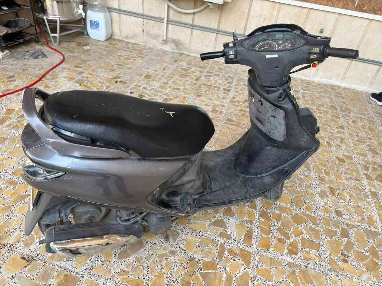 من رخصه المشرفين
فراشه للبيع مامجفته محركهه ناعم دراجه نضيفه كدام عينك السعر 450 و بيهه مجال مكاني النجف حي السلام  الرقم     *********** تفاصيل اكثر تفضل عالخاص
