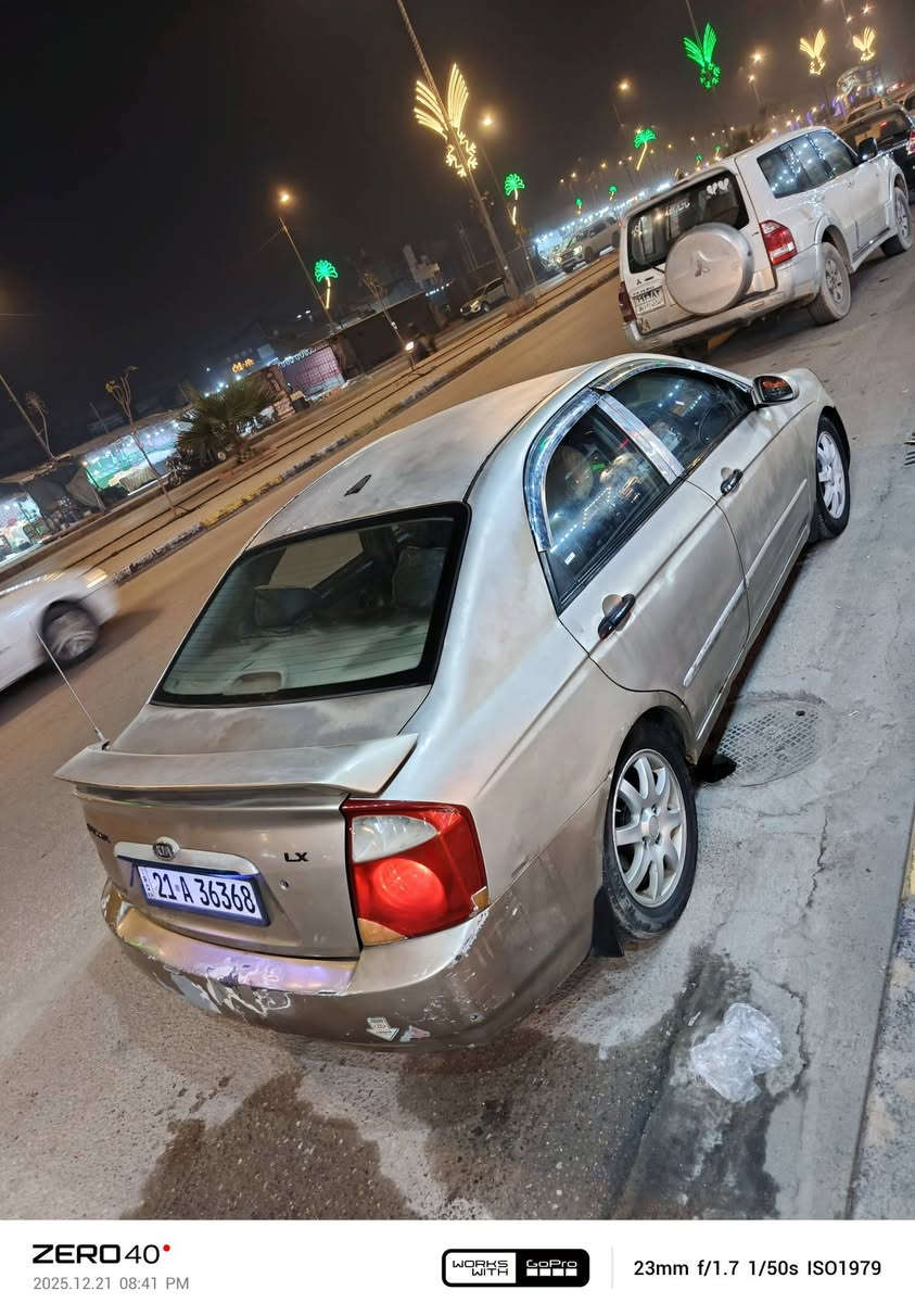 سلام عليكم اخوان سبكترة لبيع  محرك 2000 جديد سيارة خير من الله موديل 2005 سيارة رقم سليمانية سنوية 2030 رقم دولي حدادية 100/85 كهربايات كلهة شغالة تخم تاير جديد  كير محرك خير من الله محركهة جديد لا تنقيص ولا تبخير سيارة جاردة وبيهة اماكن معجون كشر اكفلك كص وعيب شرعي فقط سعرة 65 وبيهة مجال بسيط /***********
