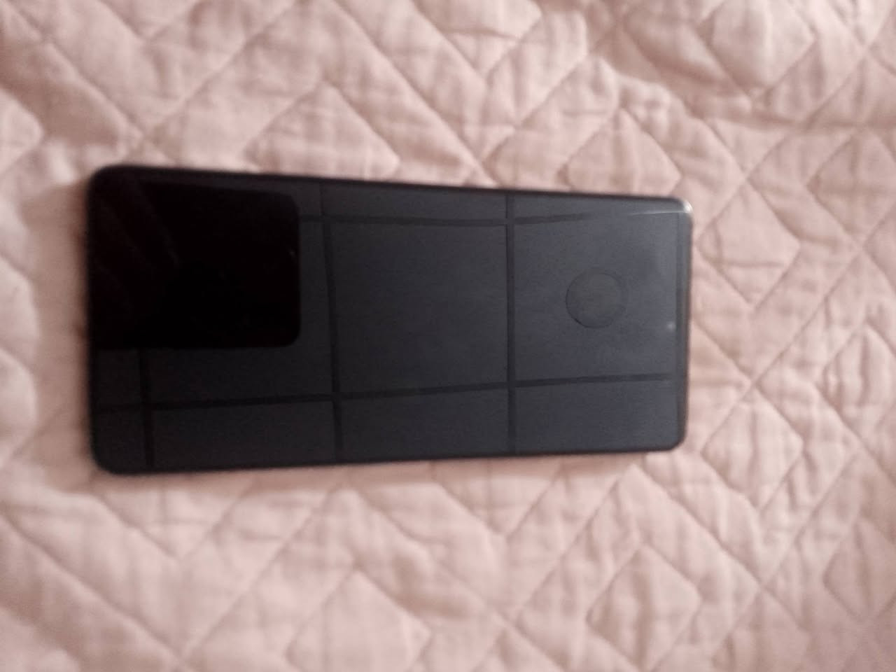 سلام عليكم
انفنكس نوت 12 vip
ذاكرة 256 رام 8 وقابل للزيادة كل عيب مابي شرط الفحص 
للبيع او المراوس مكاني كركوك 
***********
